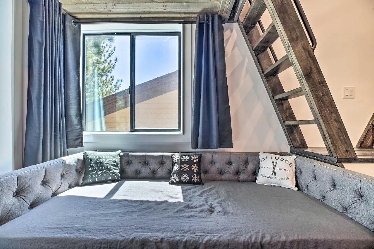 Luxe Mountain Home In Village, Steps To Gondola! Mammoth Lakes 0*,  Verenigde Staten